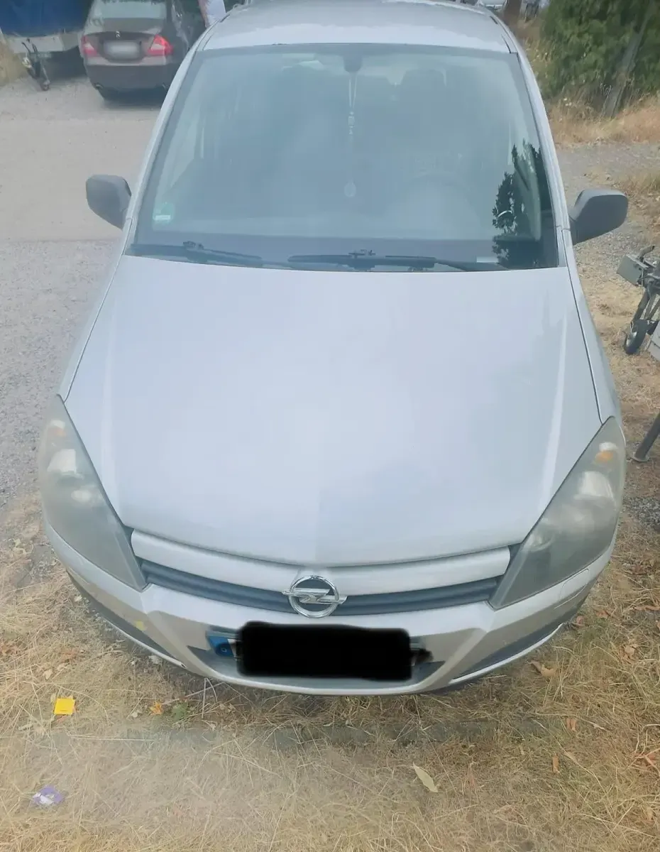 Gebraucht Opel Astra 75 PS (55 kW) 2009 Silber Kleinwagen