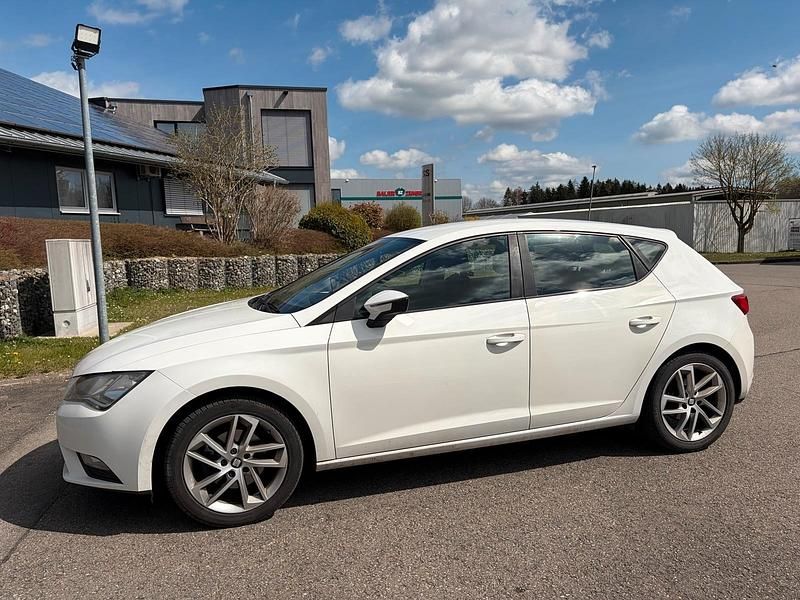 Gebraucht Seat Leon 122 PS (89 kW) 2014 Weiß Limousine