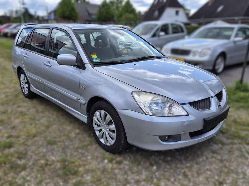 Coolsilber (m) Gebraucht 2005 Mitsubishi Lancer Invite Kombi | 900 € (Guter Preis) - Bild 1/3