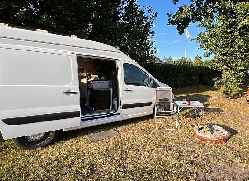 Gebraucht Peugeot Expert 128 PS (94 kW) 2013 Weiß Van