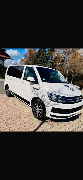 Używany VW Multivan 150 KM (110 kW) 2018 Biały Minivan
