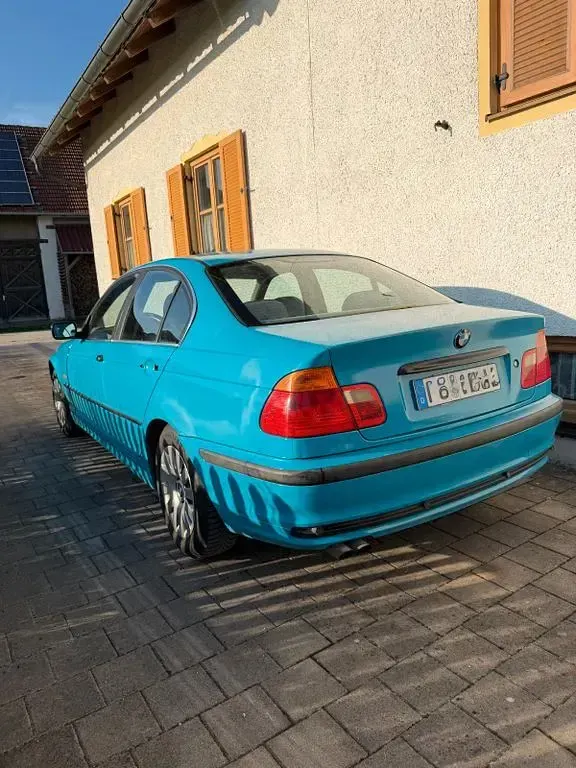 Gebraucht BMW 320 150 PS (110 kW) 1999 Blau Limousine