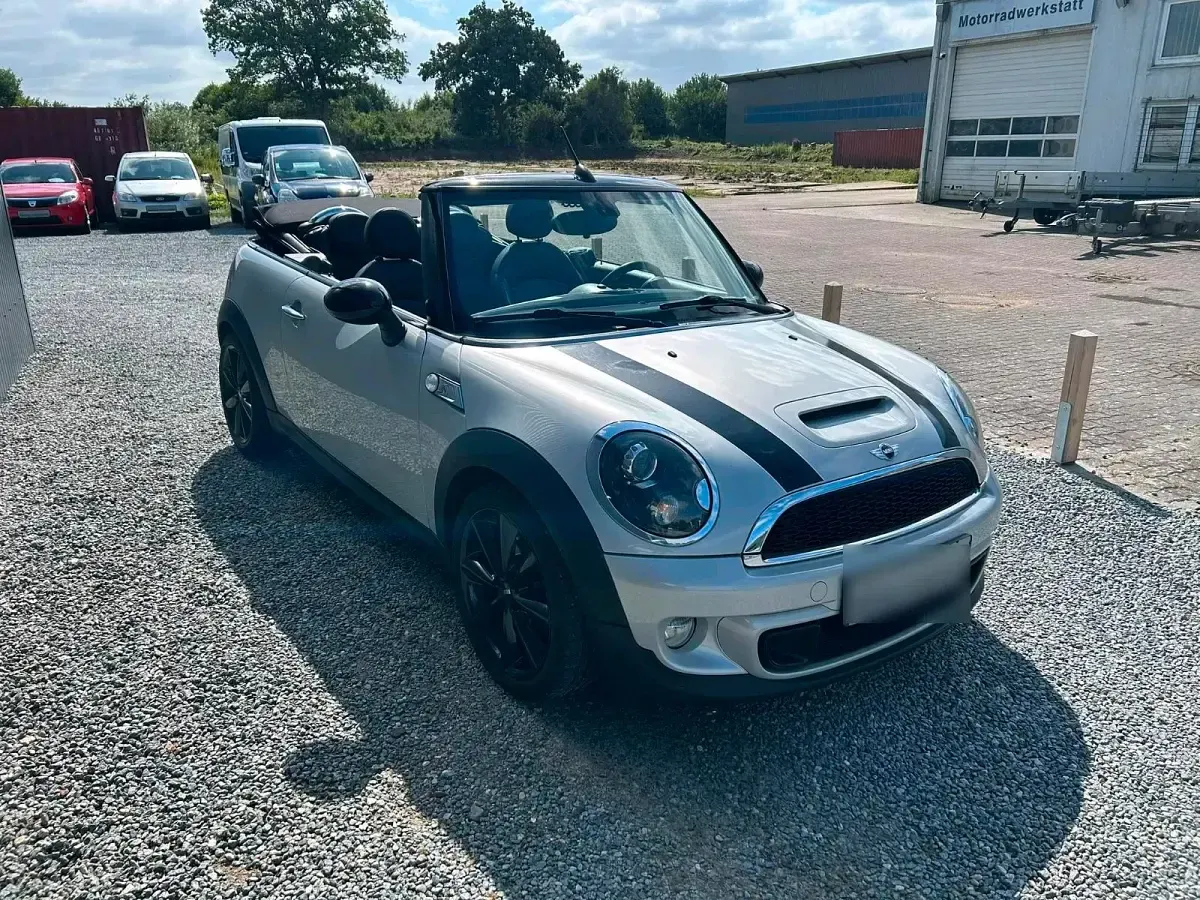 Gebraucht Mini Cooper S Cabriolet 184 PS (135 kW) 2012 Silber Cabrio