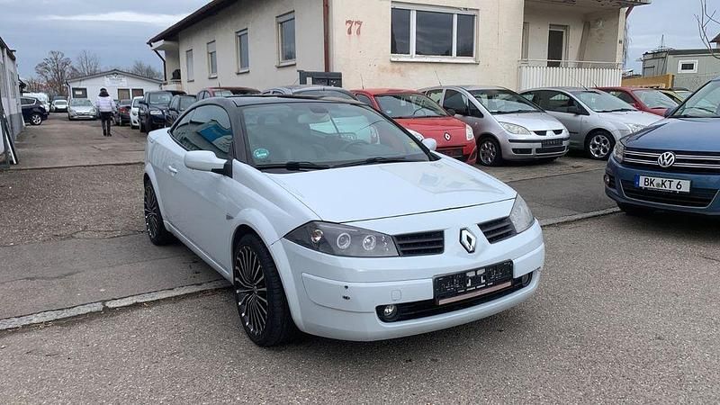 Gebraucht Renault Mégane Cabriolet Dynamique 163 PS (119 kW) 2005 Weiß Cabrio