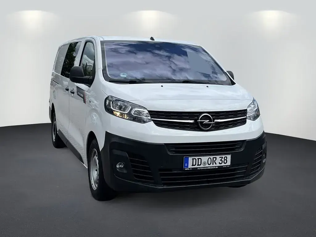 Gebraucht Opel Vivaro Elegance 144 PS (105 kW) 2022 Jade weiss Van / Kleinbus
