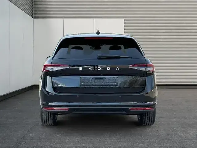 Gebraucht Skoda Superb Selection 150 PS (110 kW) 2026 Onyxschwarz metallic Kombi