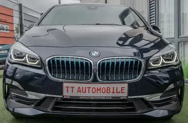 Gebraucht BMW 225 Active Tourer Luxury Line 136 PS (100 kW) 2018 Blau Van / Kleinbus