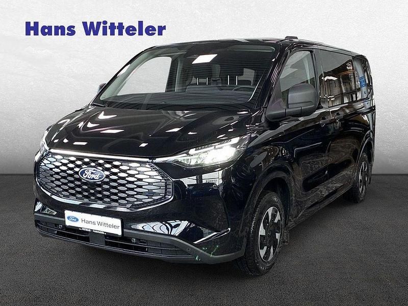 Neu Ford E-Transit Trend 100 kW (136 PS) 2026 Schwarz Van