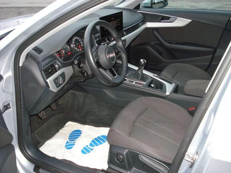 Gebraucht Audi A4 Basis 150 PS (110 kW) 2020 Florettsilber metallic Kombi