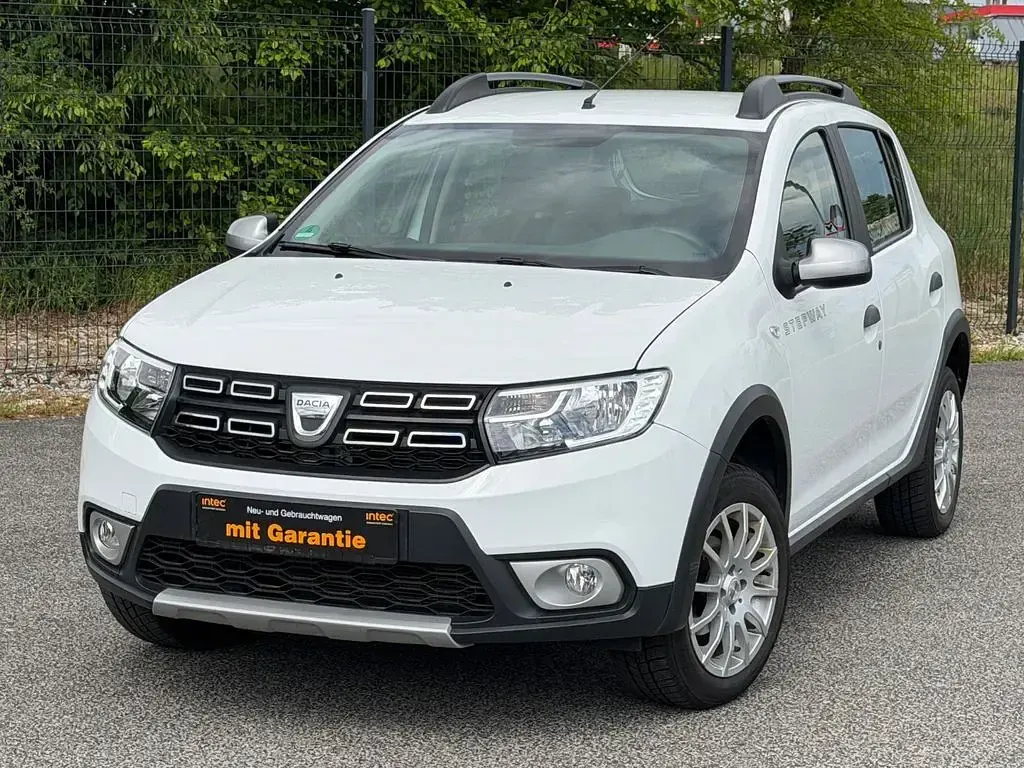 Gebraucht Dacia Sandero Stepway 90 PS (66 kW) 2017 Weiß SUV