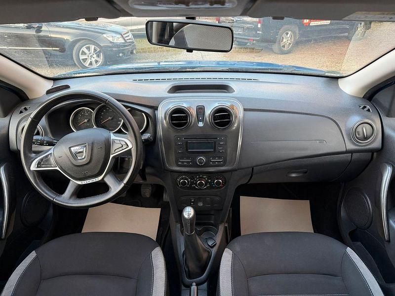 Gebraucht Dacia Sandero Prestige 90 PS (66 kW) 2017 Blau Limousine