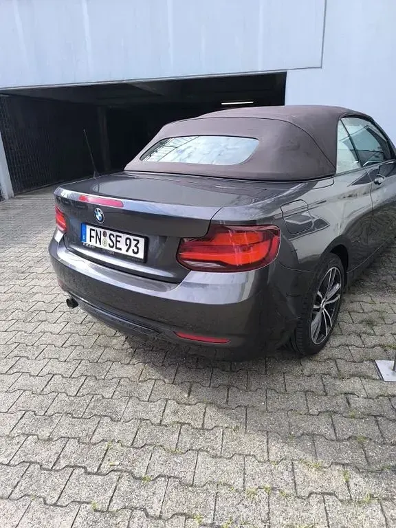 Gebraucht BMW 218 Sport Line 136 PS (100 kW) 2019 Grau Cabrio