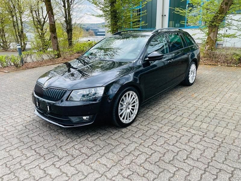 Gebraucht Skoda Octavia 150 PS (110 kW) 2017 Schwarz Kombi