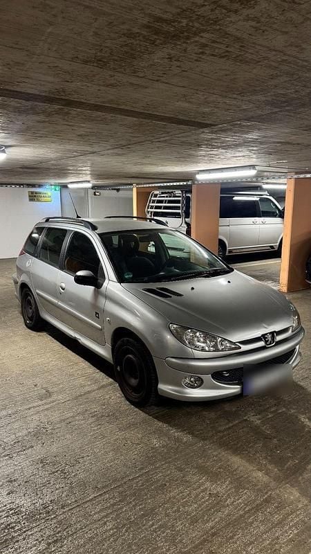 Silber Gebraucht 2006 Peugeot 206 Kombi | 1.599 € (Guter Preis) - Bild 1/4