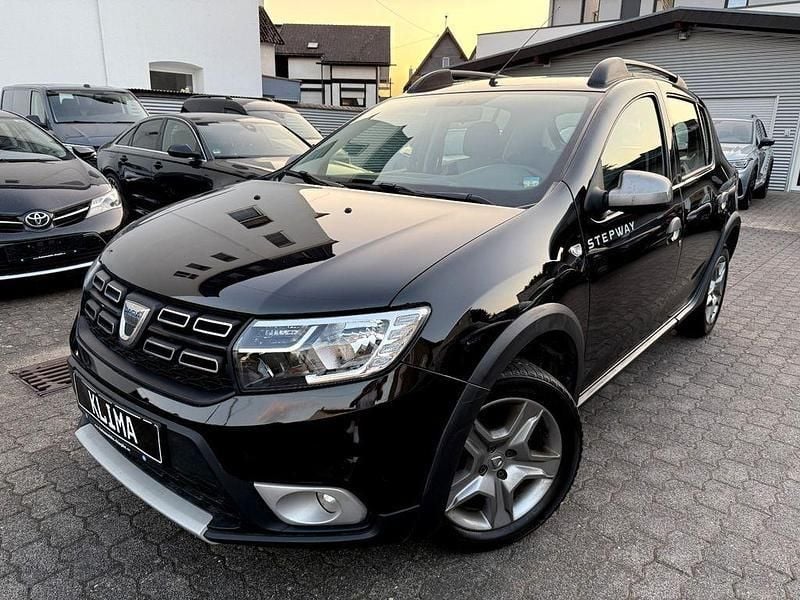 Schwarz Gebraucht 2019 Dacia Sandero Prestige Kleinwagen | 8.900 € (Fairer Preis) - Bild 1/4