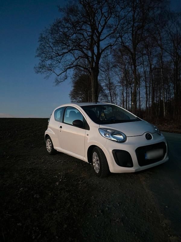 Gebraucht Citroën C1 68 PS (50 kW) 2013 Weiß Kleinwagen