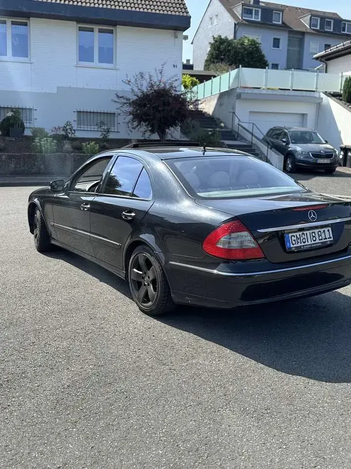 Gebraucht Mercedes E320 Avantgarde 224 PS (164 kW) 2006 Limousine