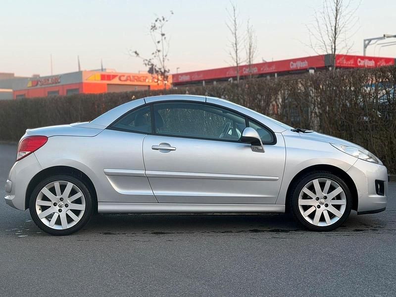 Gebraucht Peugeot 207 Filou 120 PS (88 kW) 2011 Silber Cabrio