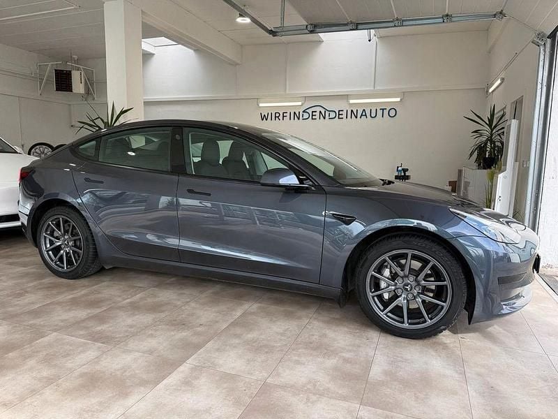 Gebraucht Tesla Model 3 Standard Range 239 kW (325 PS) 2022 Grau Limousine