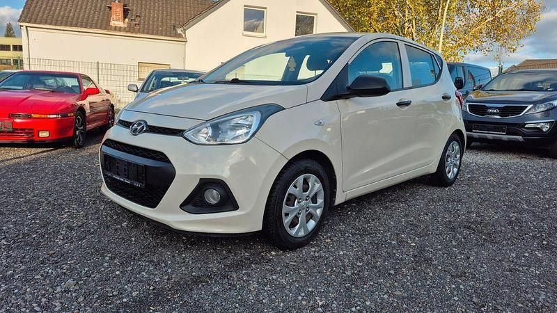 Gelb Gebraucht 2014 Hyundai i10 Kleinwagen | 5.490 € (Fairer Preis) - Bild 1/4