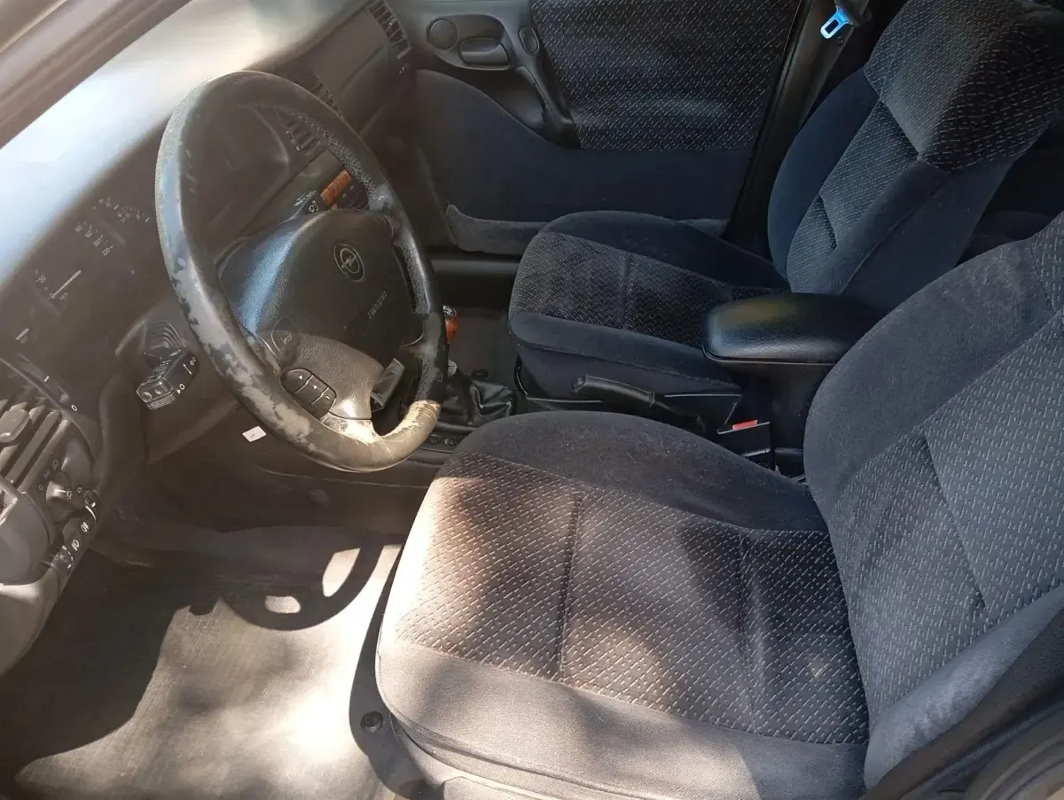 Gebraucht Opel Vectra 116 PS (85 kW) 1996 Grau Limousine