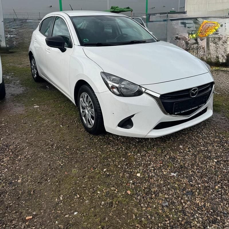 Gebraucht Mazda 2 105 PS (77 kW) 2015 Weiß Limousine