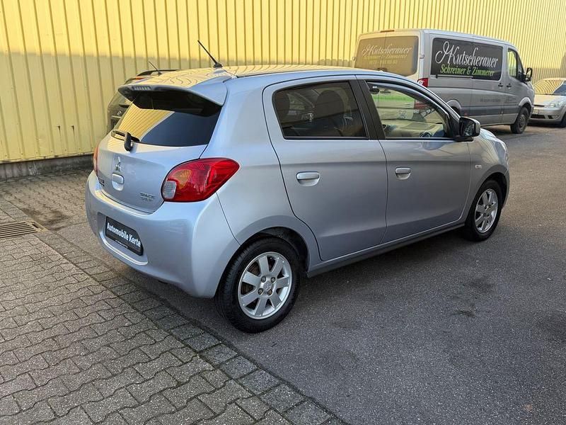 Gebraucht Mitsubishi Space Star 80 PS (58 kW) 2014 Silber Van / Kleinbus