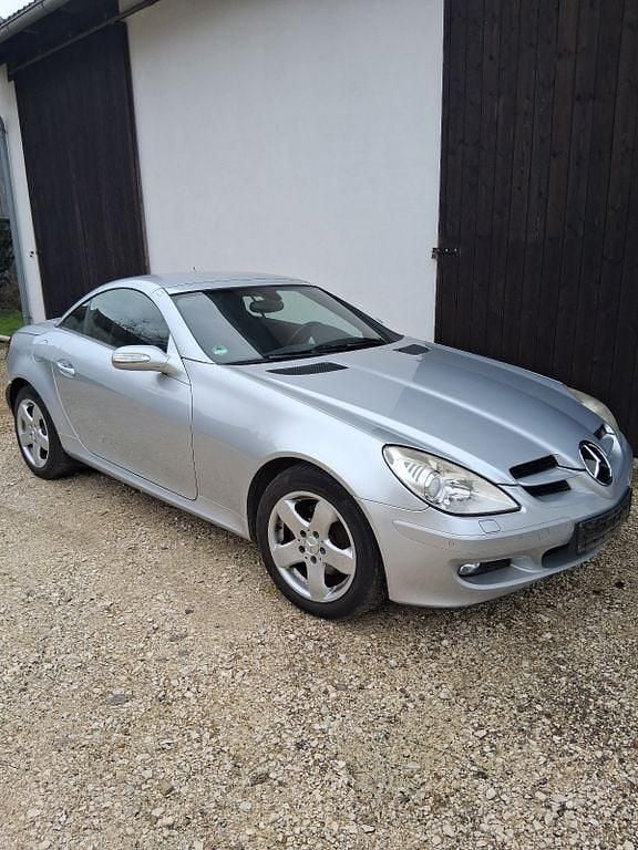 Second-hand Mercedes SLK200 163 CP (119 kW) 2006 Argintiu Cabrio