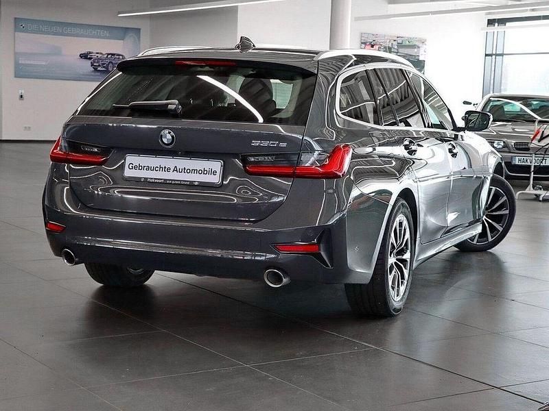 Gebraucht BMW 330e Advantage 252 PS (185 kW) 2020 Grau Kombi