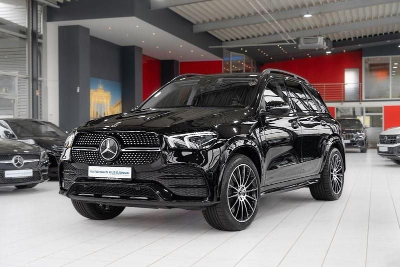 Ung. schwarz unilack Gebraucht 2021 Mercedes GLE350 AMG line SUV | 56.980 € - Bild 1/4