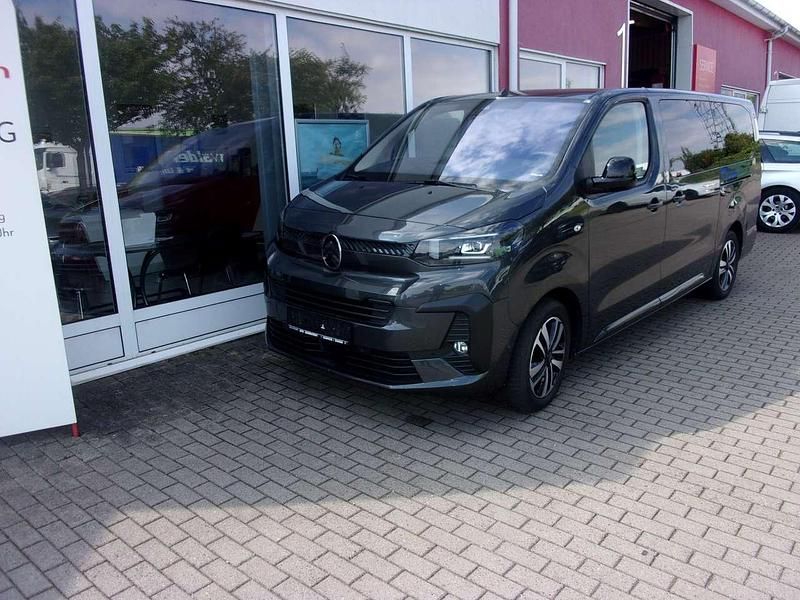 Titaniumgrau Gebraucht 2024 Citroën Spacetourer Van | 35.990 € (Fairer Preis) - Bild 1/4