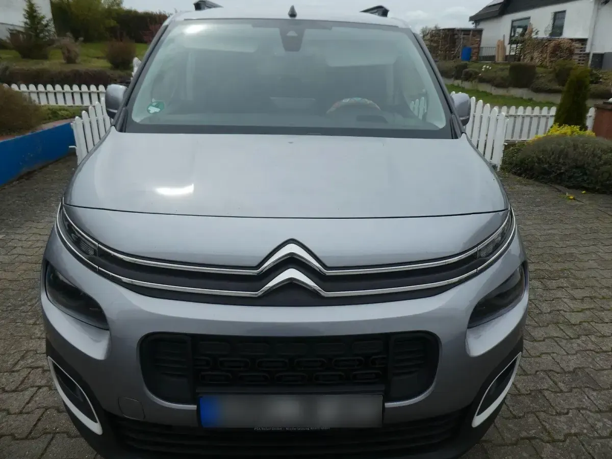 Gebraucht Citroën Berlingo Shine 131 PS (96 kW) 2020 Silber Van / Kleinbus