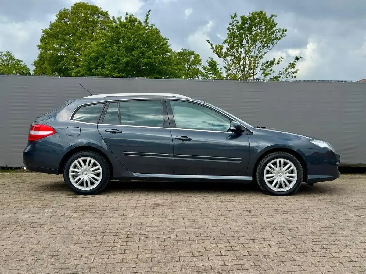 Gebraucht Renault Laguna III Initiale 170 PS (125 kW) 2008 Grau Kombi