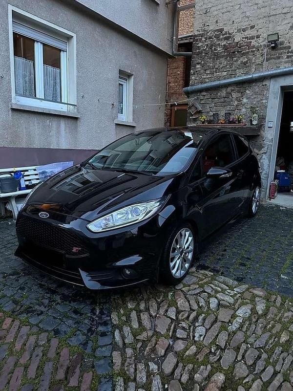 Schwarz Gebraucht 2014 Ford Fiesta ST Kleinwagen | 8.600 € (Fairer Preis) - Bild 1/4