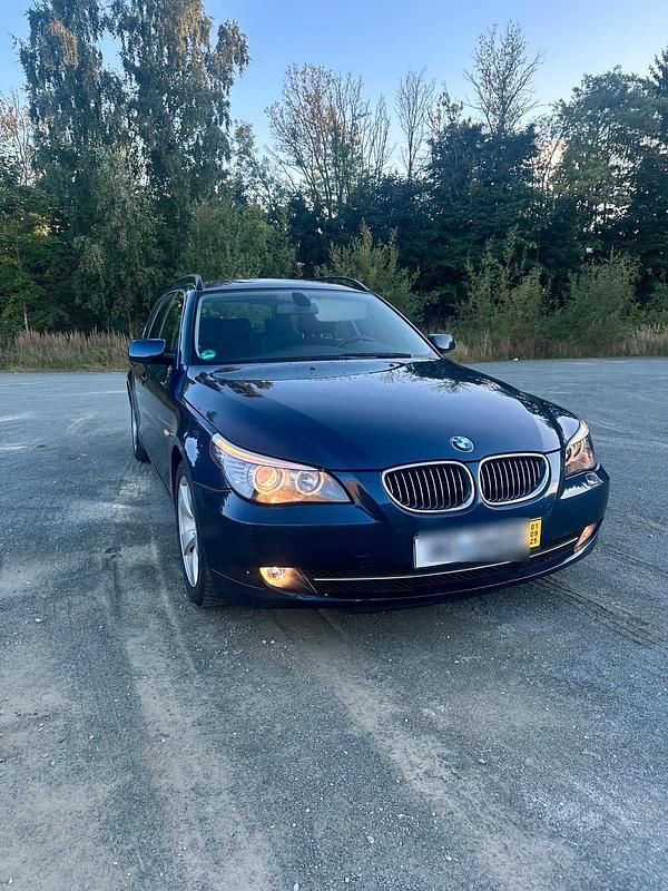 Blau Gebraucht 2008 BMW 525 Kombi | 4.500 € (Fairer Preis) - Bild 1/4