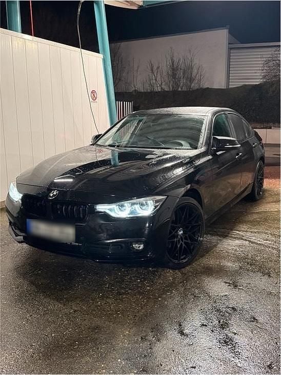 Gebraucht BMW 320 190 PS (139 kW) 2018 Schwarz Limousine