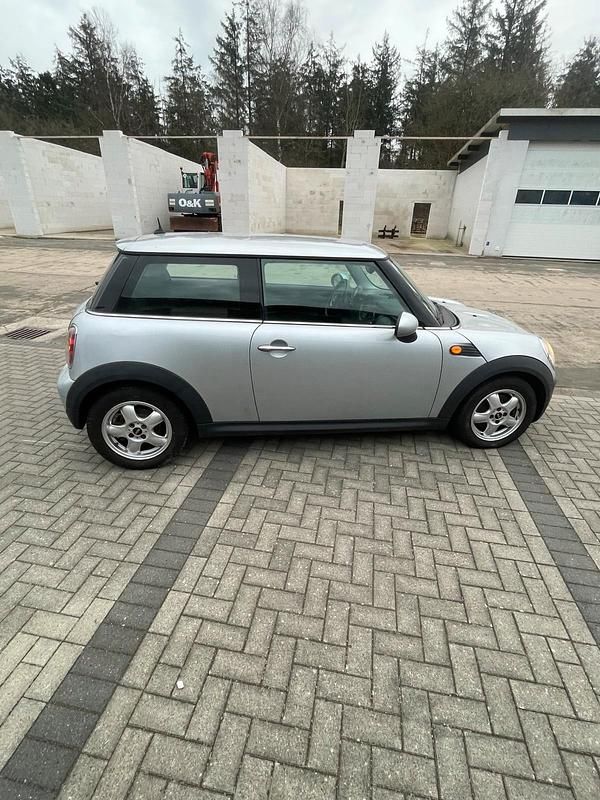 Gebraucht Mini Cooper 120 PS (88 kW) 2009 Silber Kleinwagen