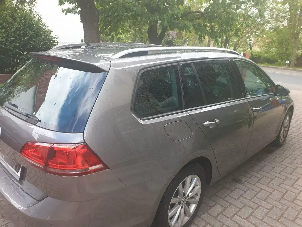 Gebraucht VW Golf VII LOUNGE 110 PS (80 kW) 2015 Grau Kombi