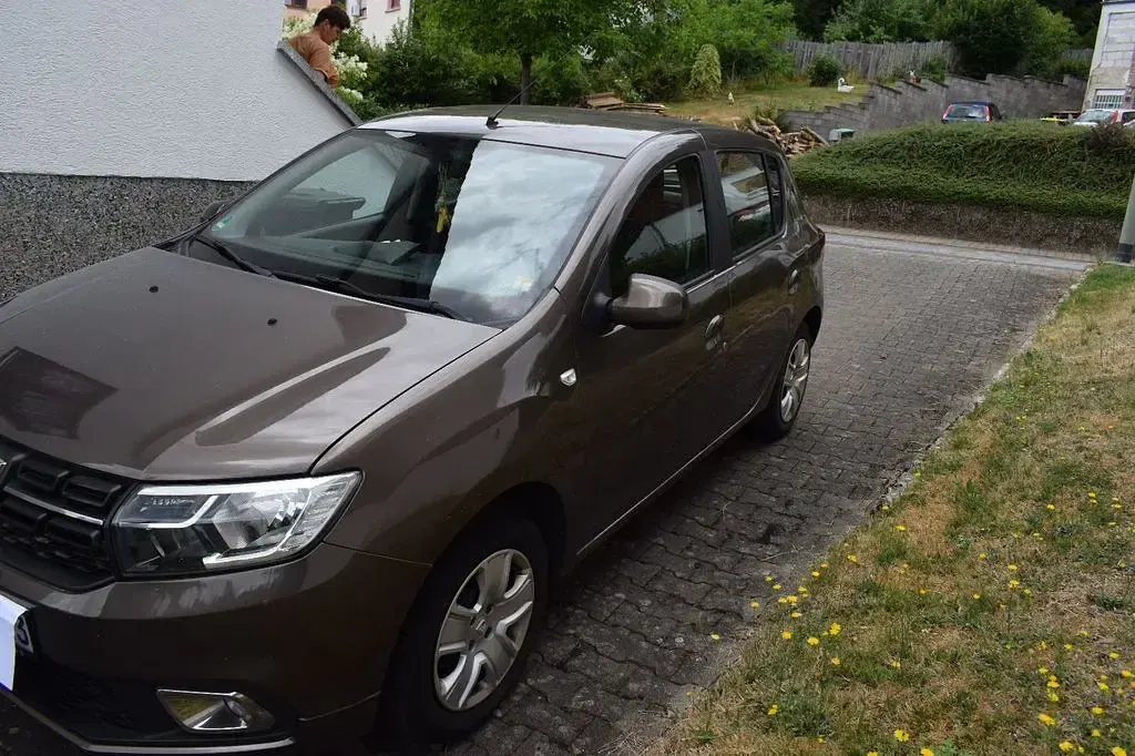 Gebraucht Dacia Sandero Comfort 73 PS (53 kW) 2018 Braun Limousine