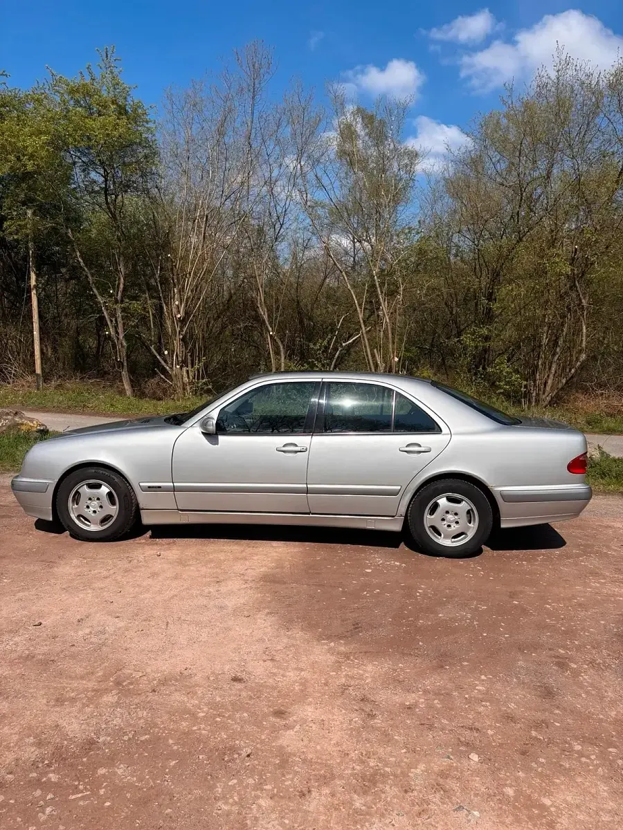 Occasion Mercedes E200 163 ch (119 kW) 2000 Argent Berline