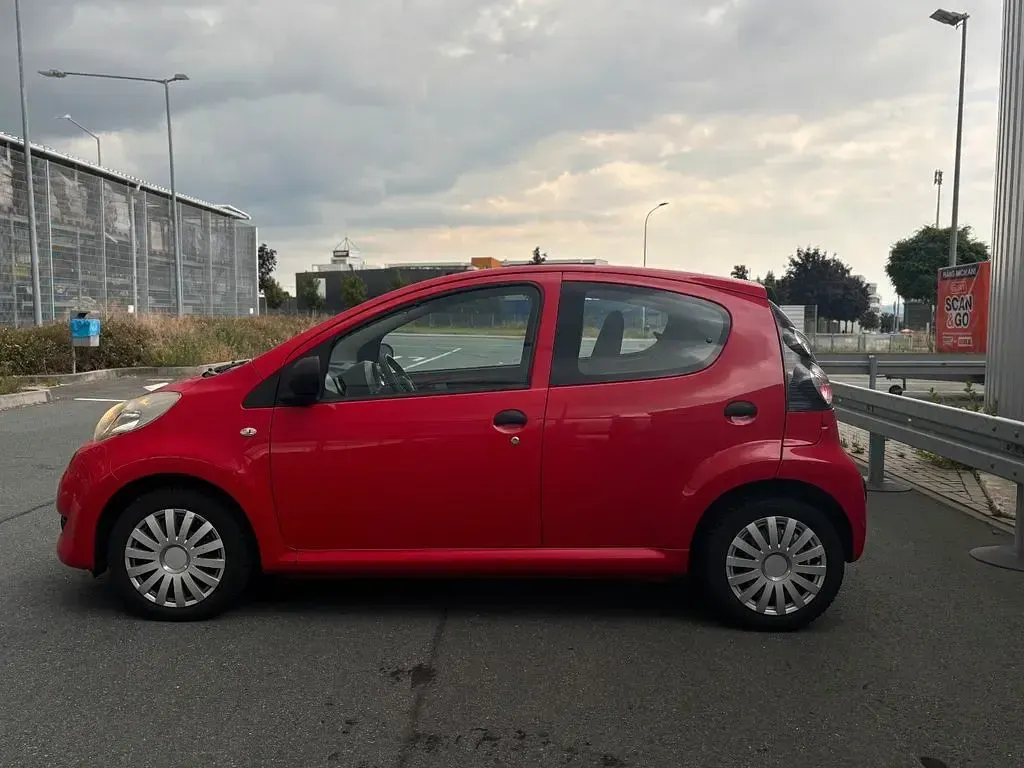 Gebraucht Citroën C1 Advance 68 PS (50 kW) 2011 Rot Kleinwagen