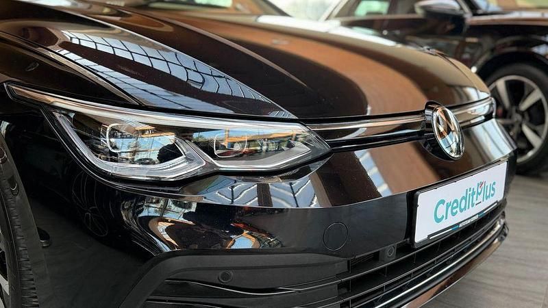 Gebraucht VW Golf VIII Move 150 PS (110 kW) 2023 Deep black Limousine