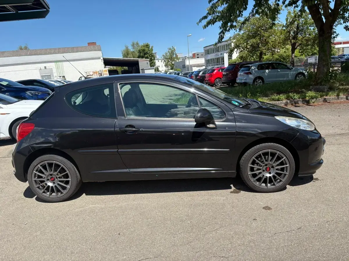 Gebraucht Peugeot 207 Platinum 150 PS (110 kW) 2009 Schwarz Kleinwagen