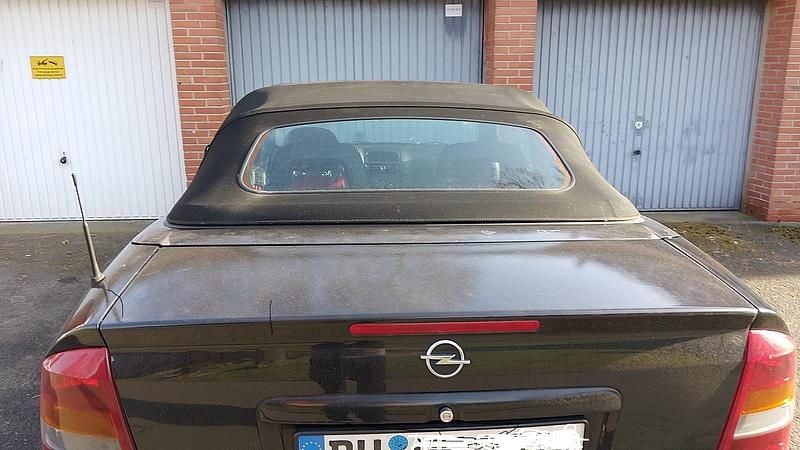 Gebraucht Opel Astra Cabriolet 103 PS (75 kW) 2004 Schwarz Cabrio