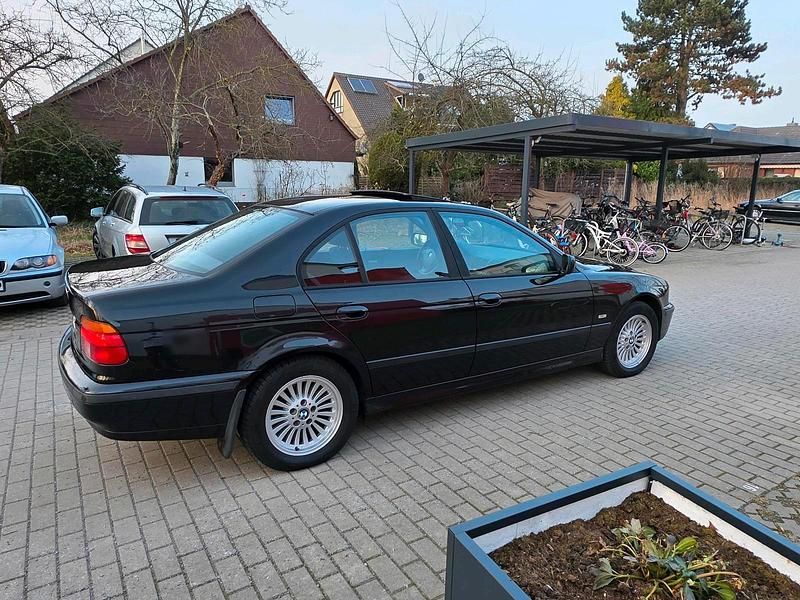 Gebraucht BMW 528 193 PS (141 kW) 2000 Schwarz Limousine