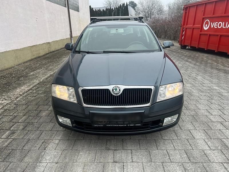 Grau Gebraucht 2006 Skoda Octavia Kombi | 1.200 € (Superpreis) - Bild 1/4