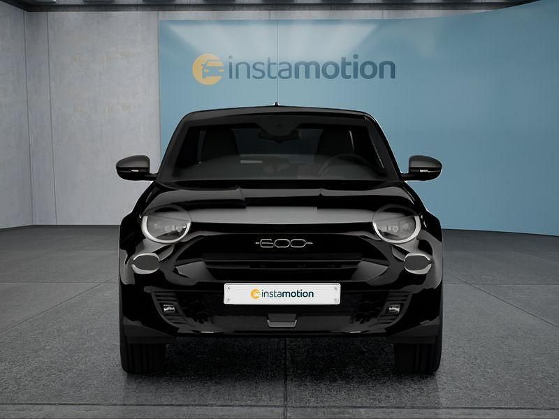 Neu Fiat 600E Red 114 kW (156 PS) 2025 Schwarz Kleinwagen