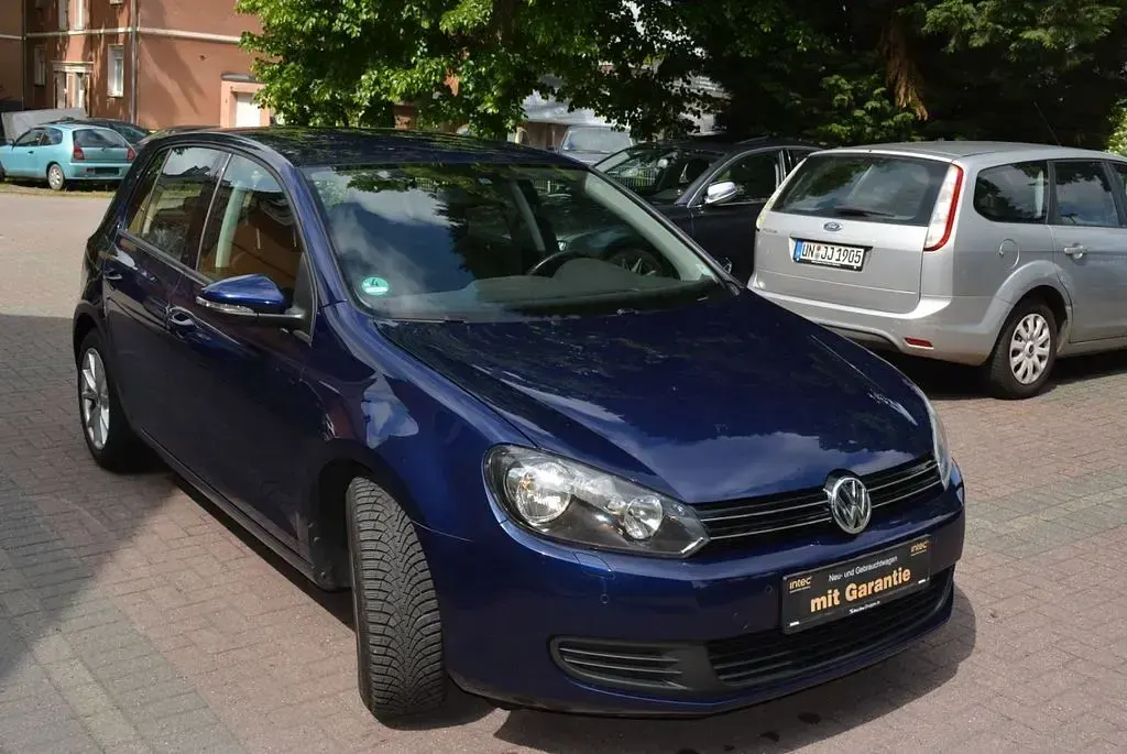 Gebraucht VW Golf VI Comfortline 122 PS (89 kW) 2011 Blau Kleinwagen