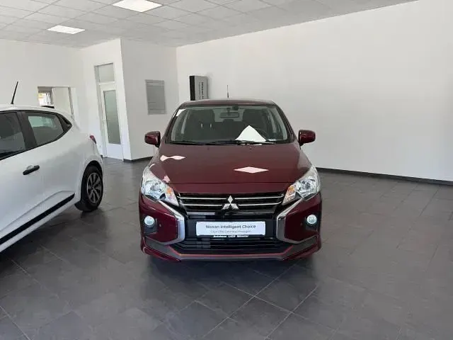 Gebraucht Mitsubishi Space Star Select 71 PS (52 kW) 2023 P57 bordeauxrot Kleinwagen