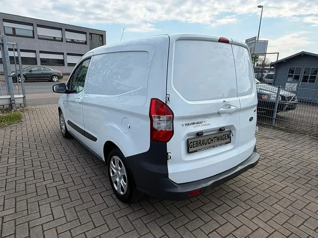 Gebraucht Ford Transit Trend 101 PS (74 kW) 2018 Weiß Van / Kleinbus